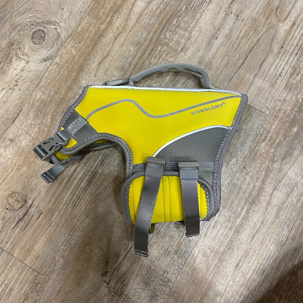 Small life jacket for dogs